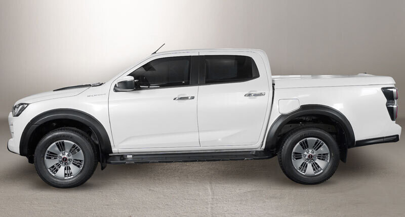 Max Wheel Arch Extensions Isuzu D-Max 2021+: Black textured finish