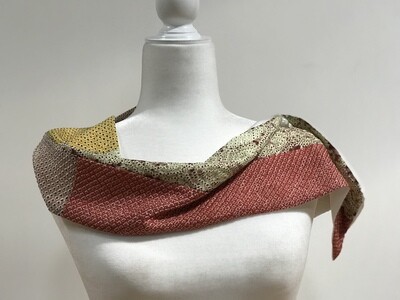 Scarf 
7 x 44 in