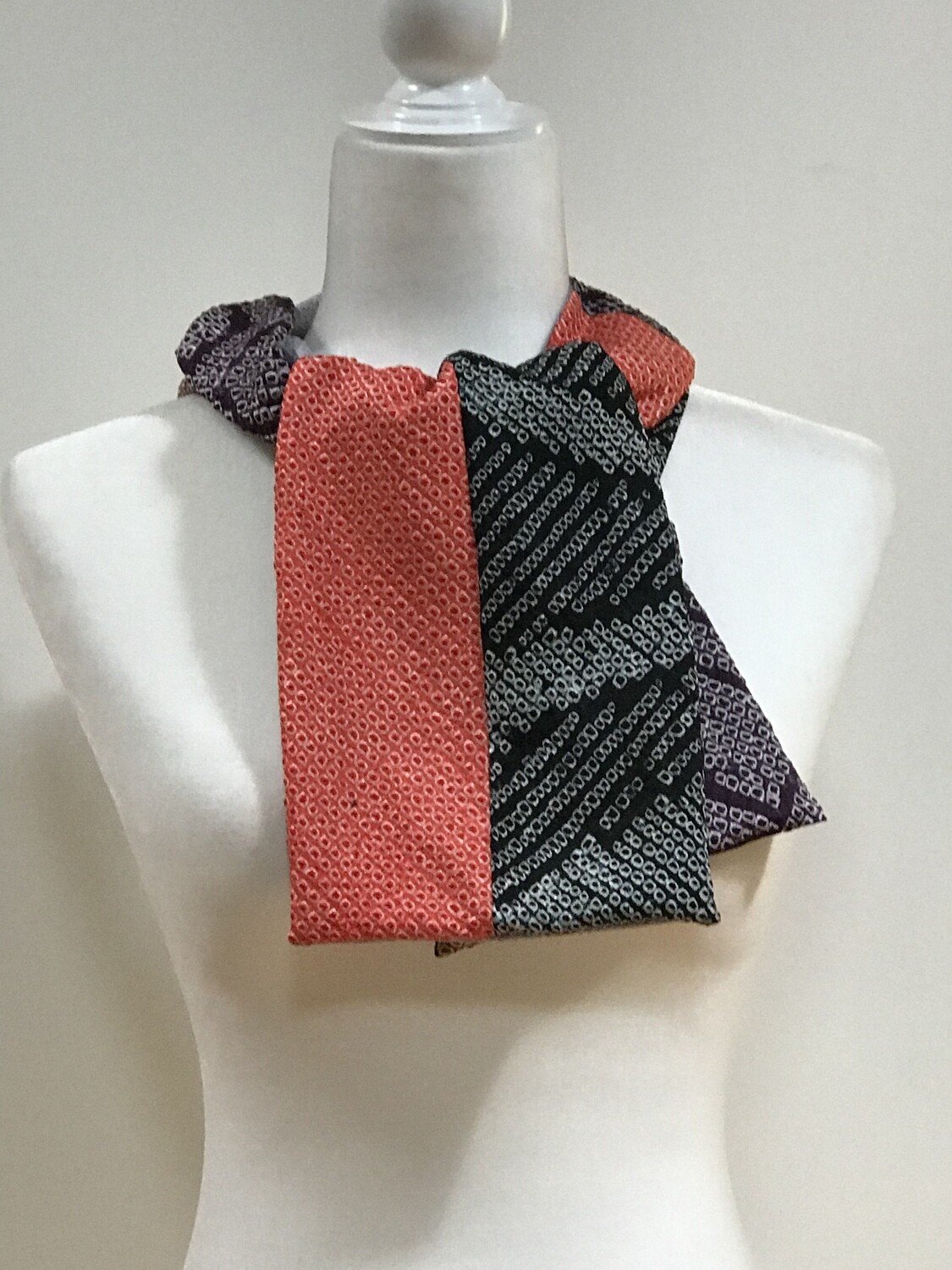 Scarf
6.5 x 46in