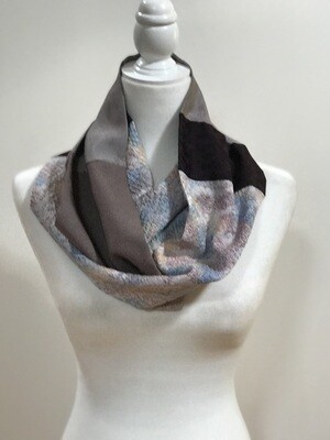 Double infinity scarf
7 x 63in