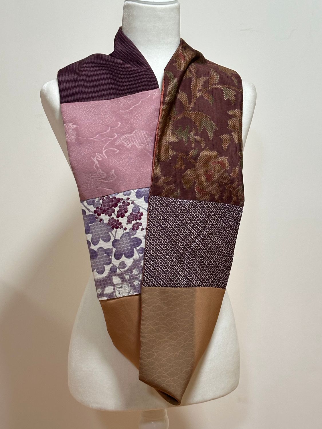 Double infinity scarf Size: 6.5 x 60