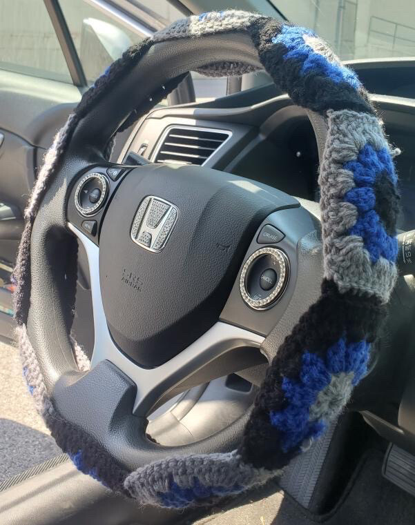 “Daisy” Steering Wheel Cover