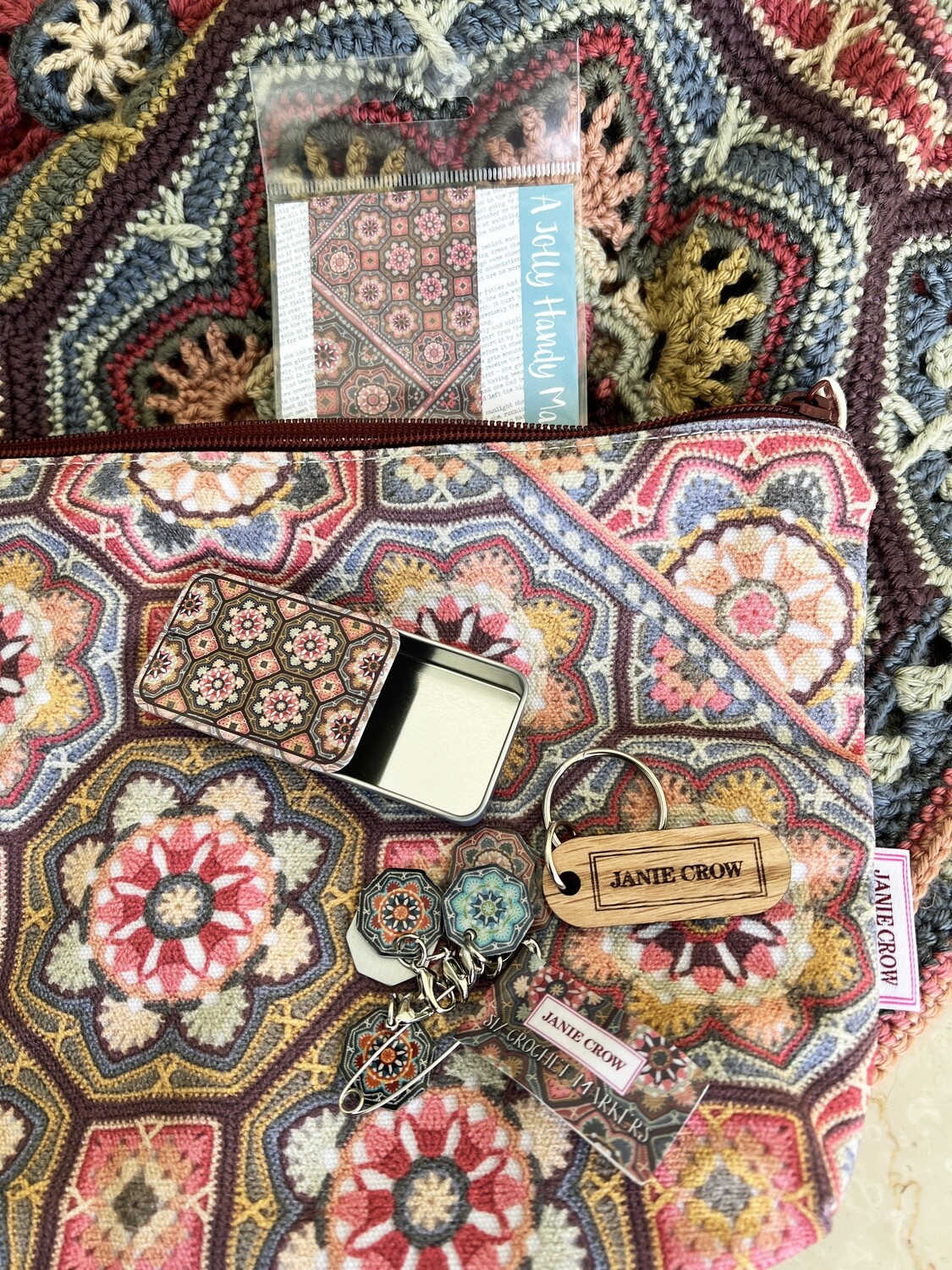 PERSIAN TILES SANDALWOOD ZIPPED POUCH GIFT SET