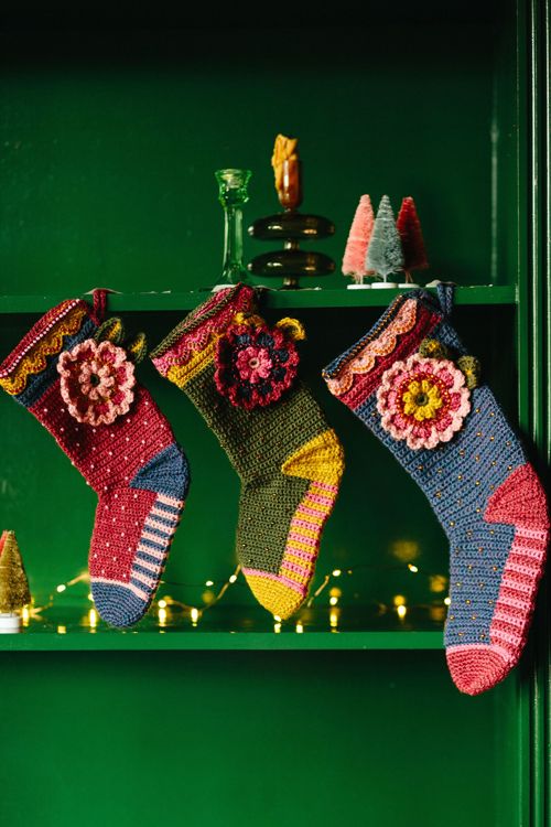 GLITZY FESTIVE STOCKING