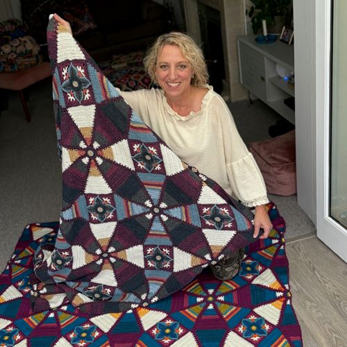 ROYAL GARDEN CROCHET BLANKET