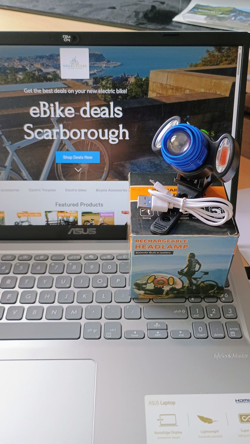 Rechargeable Bicycle Light with Adjustable Focus Beam &amp; Blue Anodised Lamp