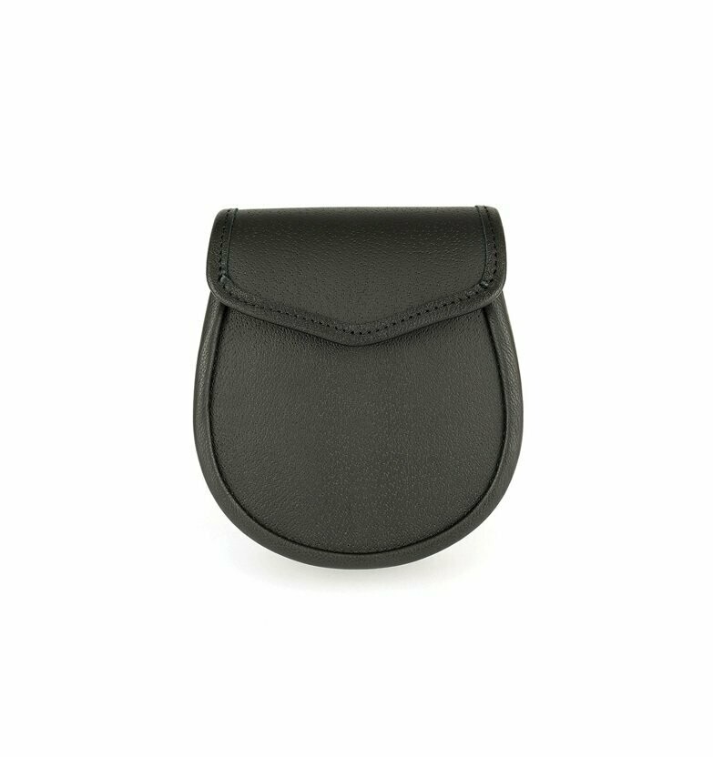 Plain Daywear Sporran, Leather Colour: Black Leather