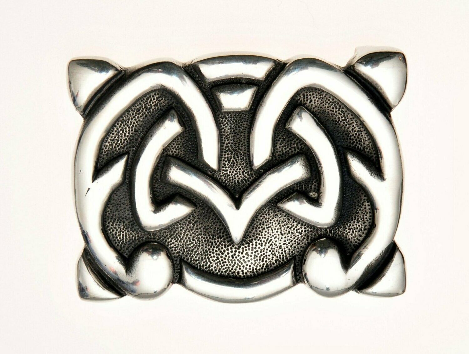 Large Knot Bulldog Kilt Buckle
