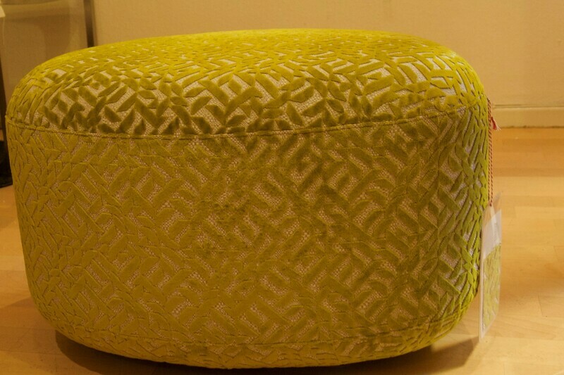 Hocker Ohelia
