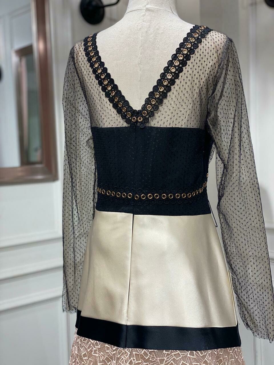 Mona - Vestido Largo Talla M En descuento del 60% Corte A Color Negro con falda multicolor