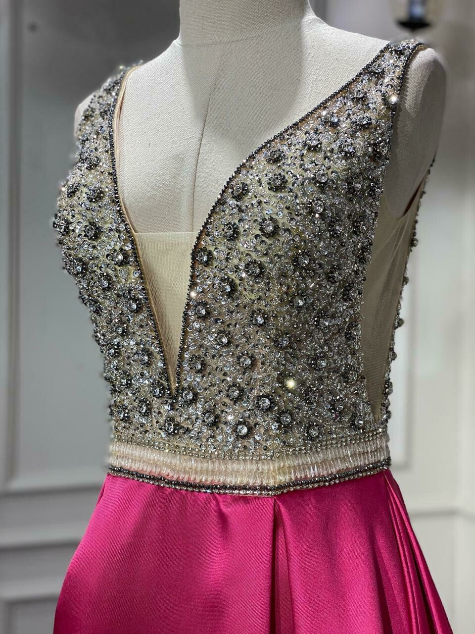 Vestido	Largo	de	color	Fucsia	en	Talla:	(  S  )