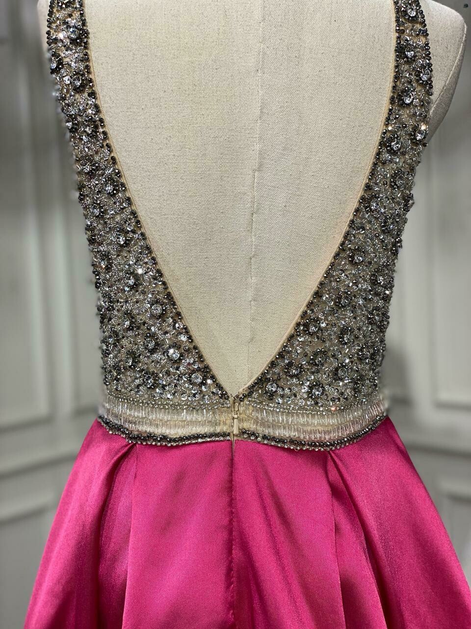 Vestido	Largo	de	color	Fucsia	en	Talla:	(  S  )