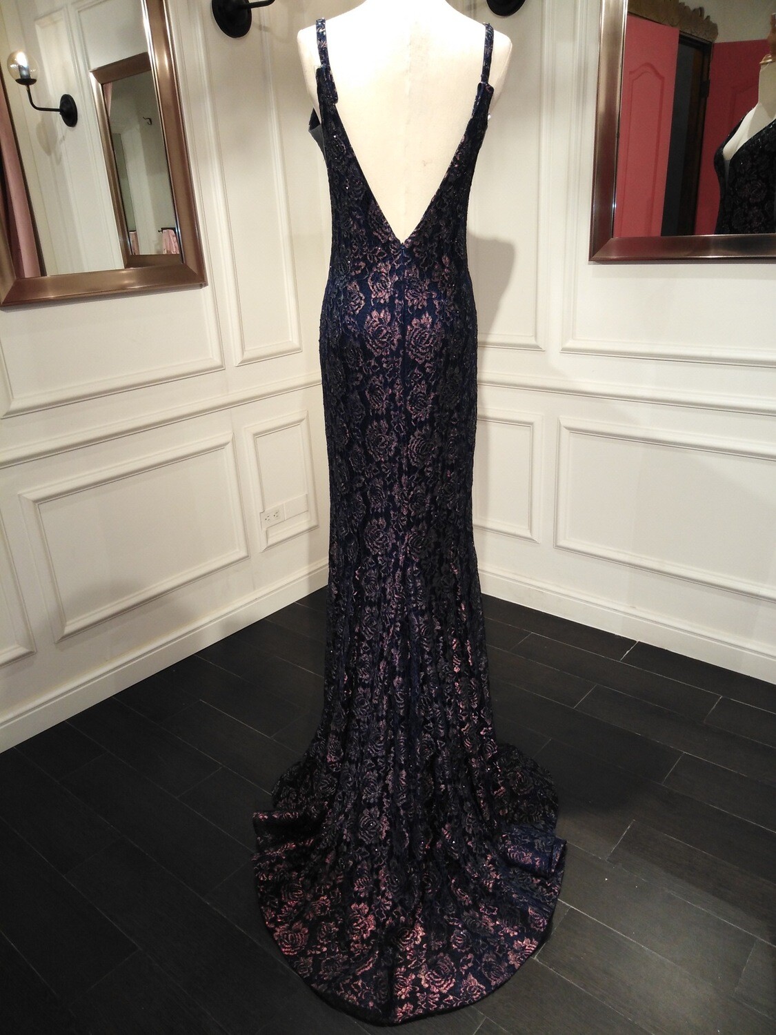 Vestido largo corte recto, color azul navy. Talla S