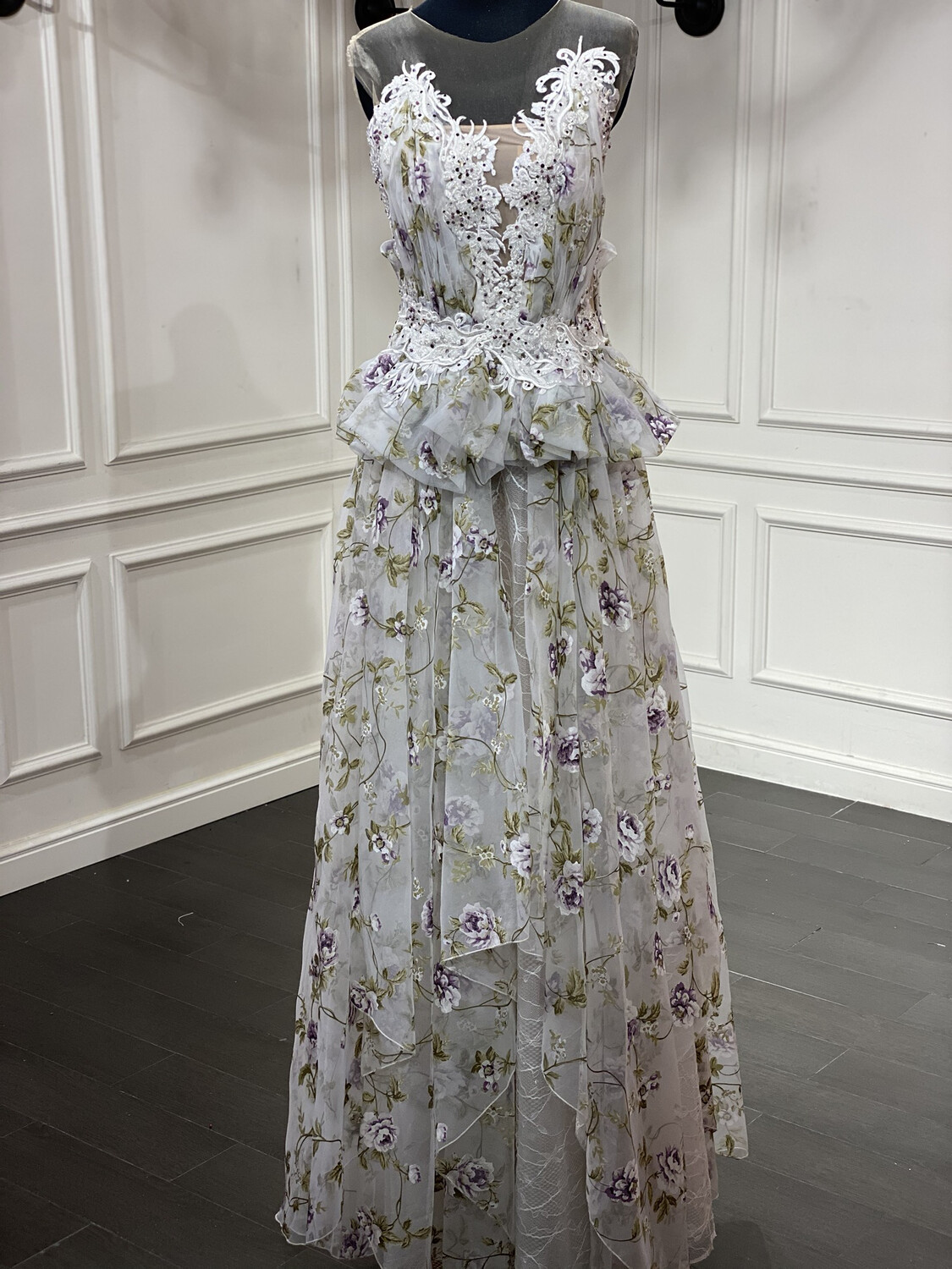 VESTIDO  	COLOR	BLANCO	DE	TALLA:	(  S  )