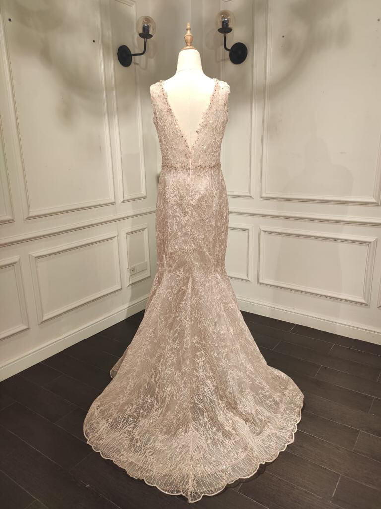 REBAJADO - VESTIDO LARGO EN DESCUENTO COLOR	PEACH	TALLA:	44	EU	/	12	US
