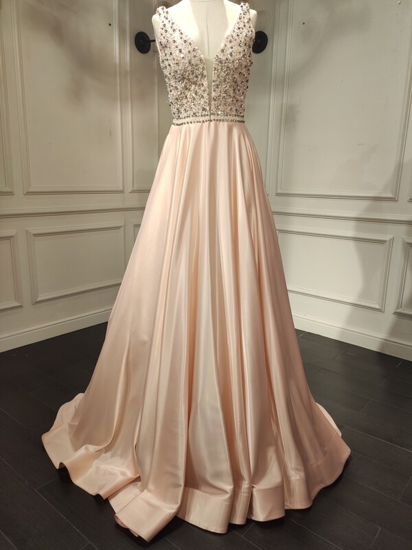 Vestido	Largo	de	color	Peach	en	Talla:	( XS )	38	Es	o	6	Uk