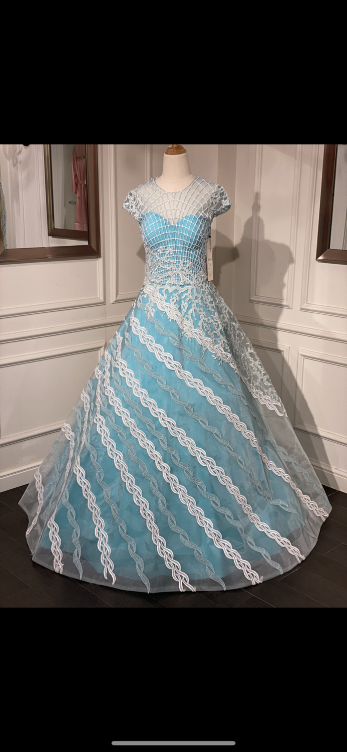 REBAJADO - VESTIDO LARGO  DE	COLOR	CELESTE	TALLA:	38	EU	/	6	US
