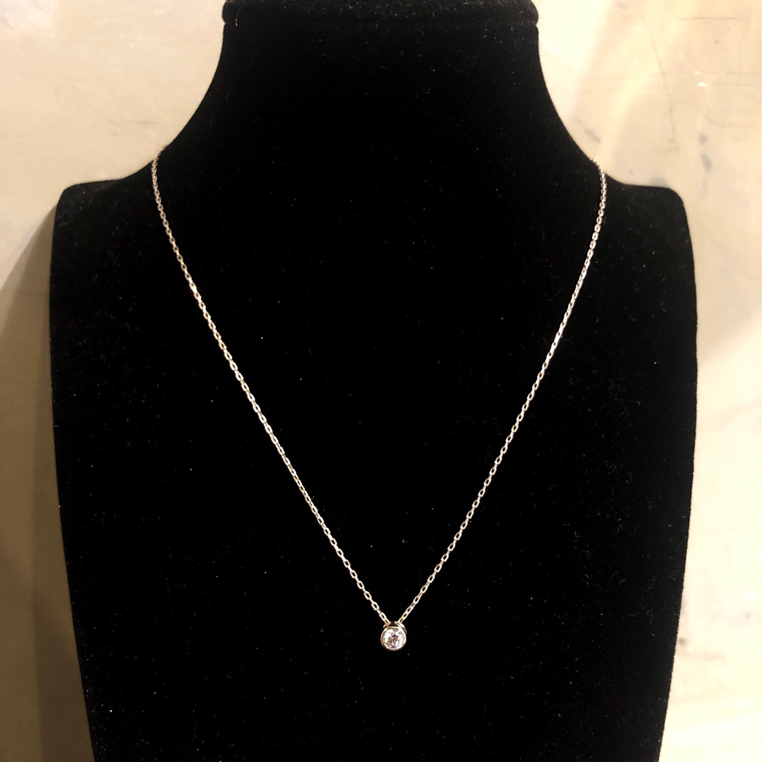 Collar de punto 