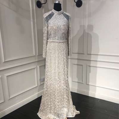 VESTIDO LARGO  EN DESCUENTO DEL 50% CORTE RECTO COLOR BLANCO