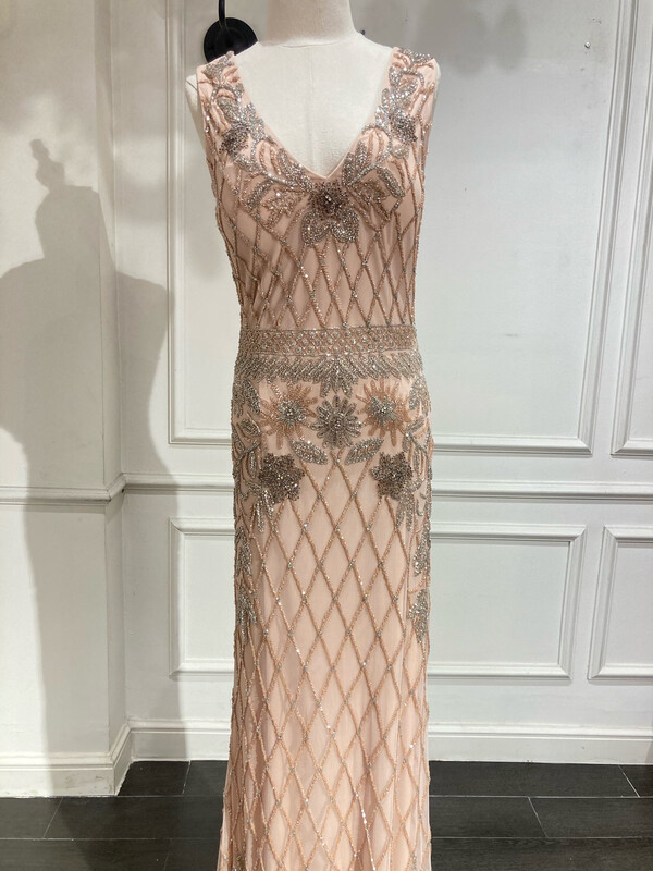 PRECIO REBAJADO -	Vestido	color	Durazno/	Rose Gold	de	Talla: 	8	y	12