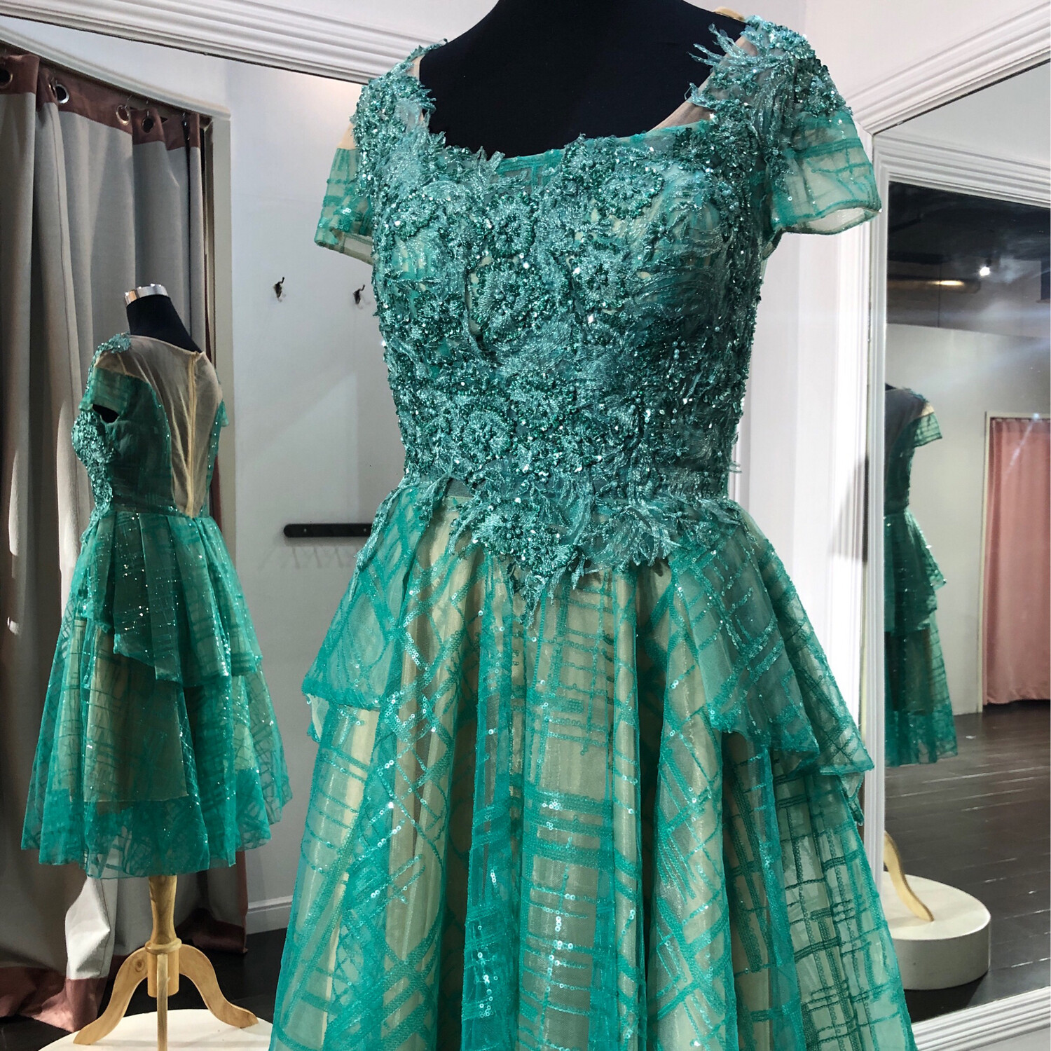VESTIDO CORTO VERDE MENTA TALLA 40