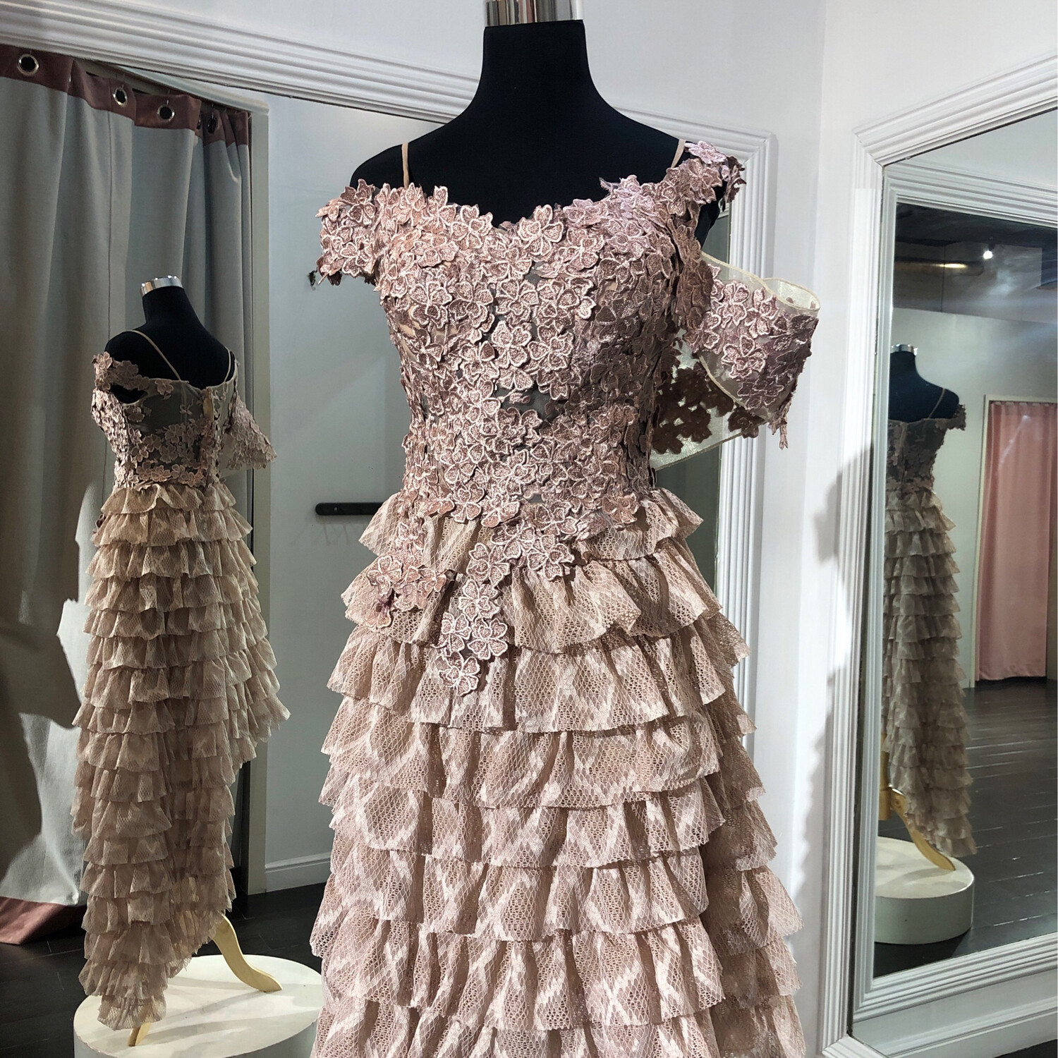Vestido corto color rosa palo de talla 42
