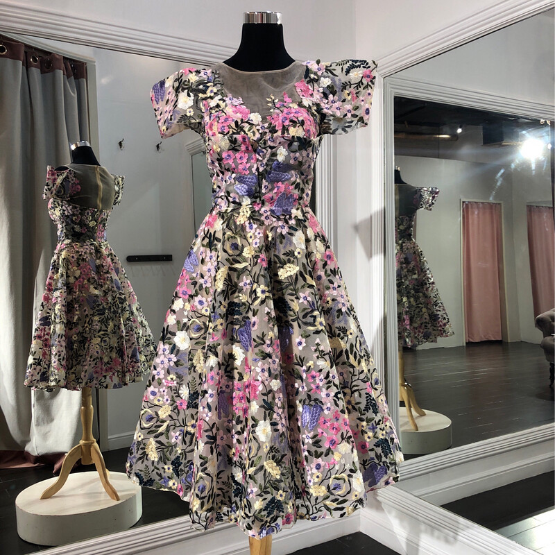 Vestido corto multicolor talla 40