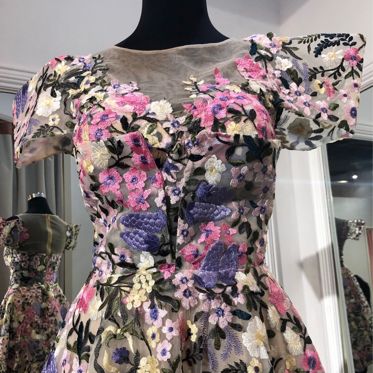 Vestido corto multicolor talla 40
