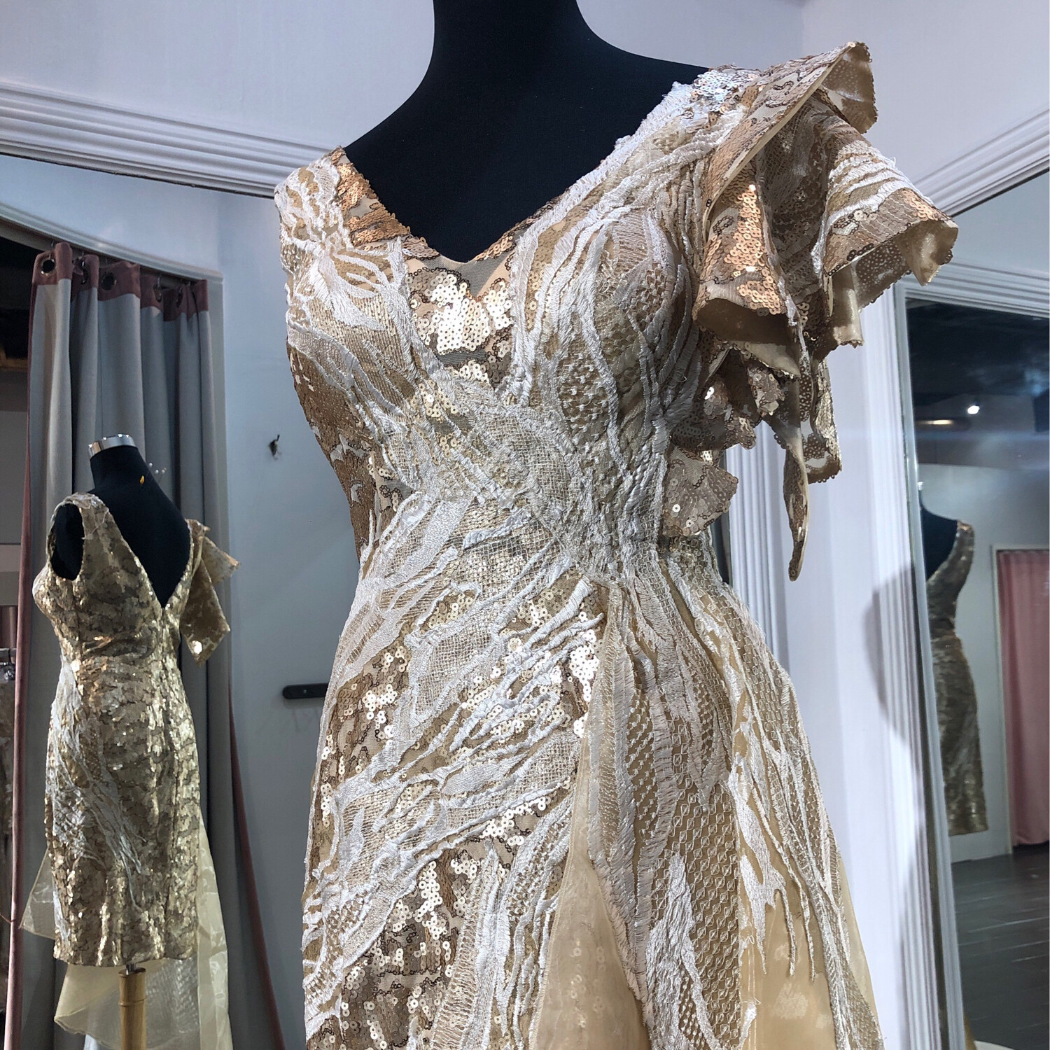 Talla 42 - Gold / White