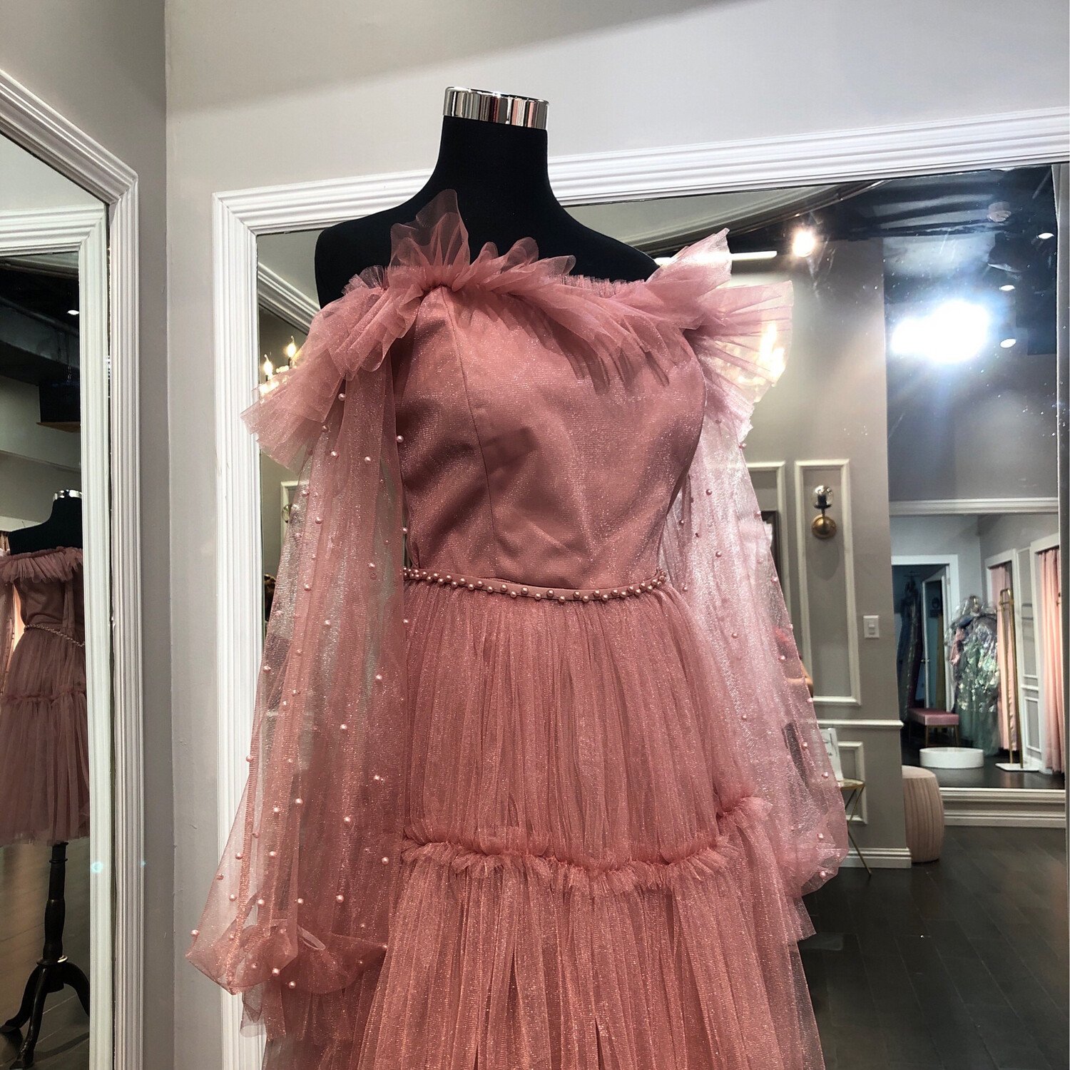 Vestido corto color rosado, diversas tallas