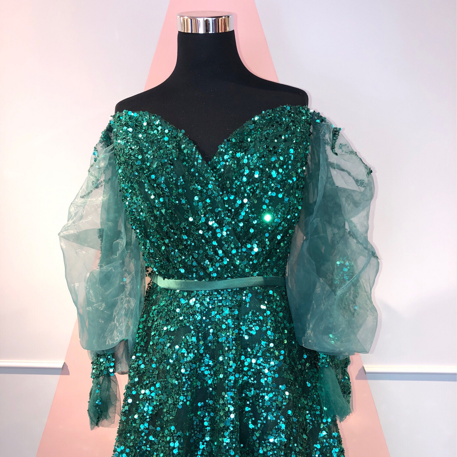 VESTIDO LARGO 	COLOR	VERDE	TALLA:	46	EU	/	14	US