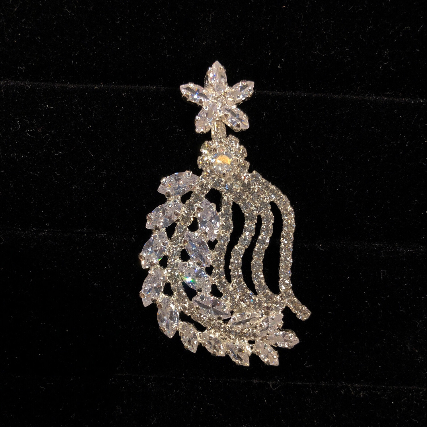VENDIDOS -  ARETES MEDIANOS - PLATEADOS - MILENNE MARTIN