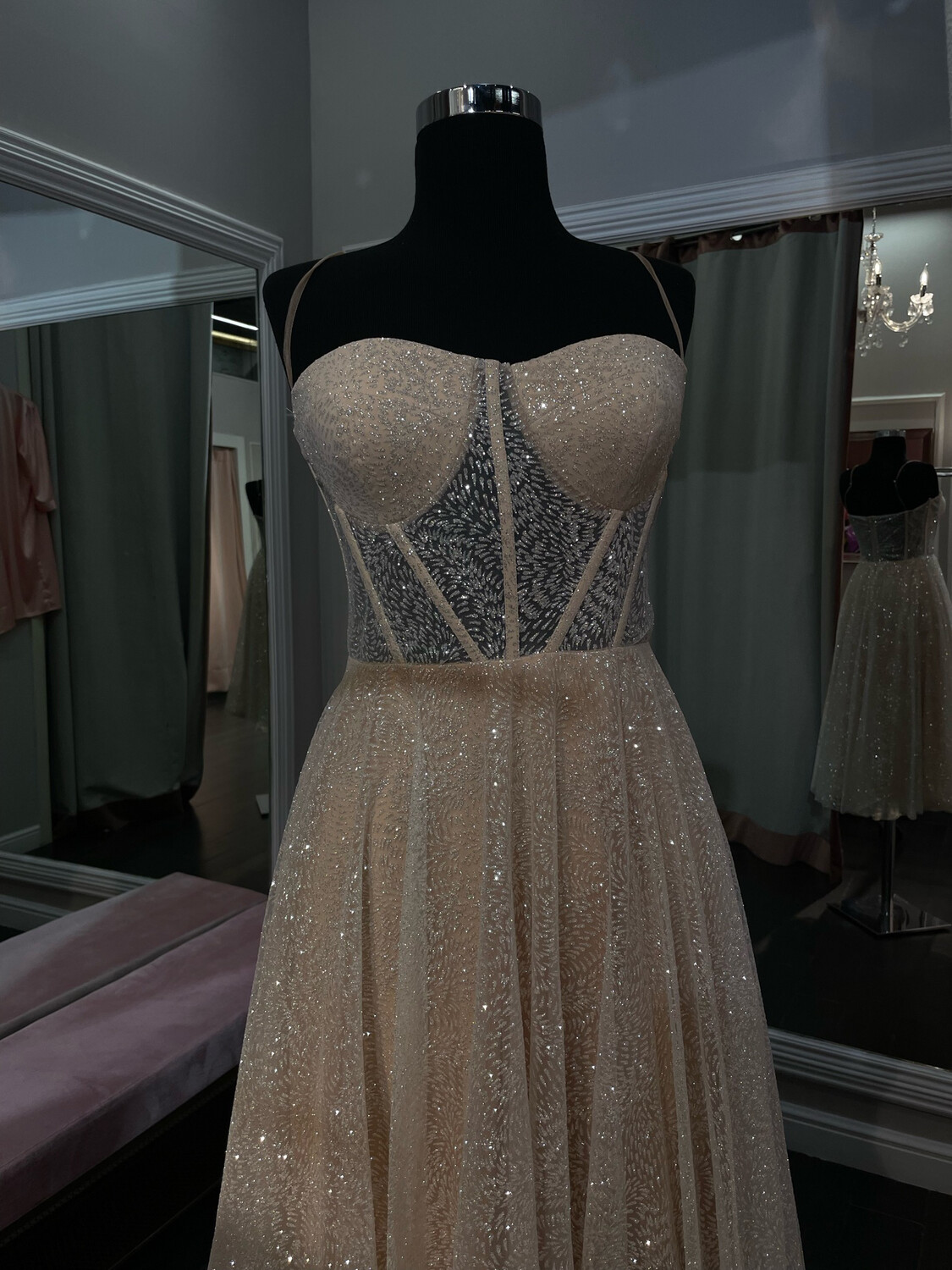 Vestido corte Midi - Beige / Nude , talla 40