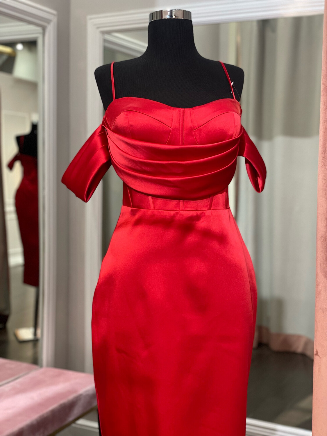Vestido Rojo de diversas tallas. - Agotados
