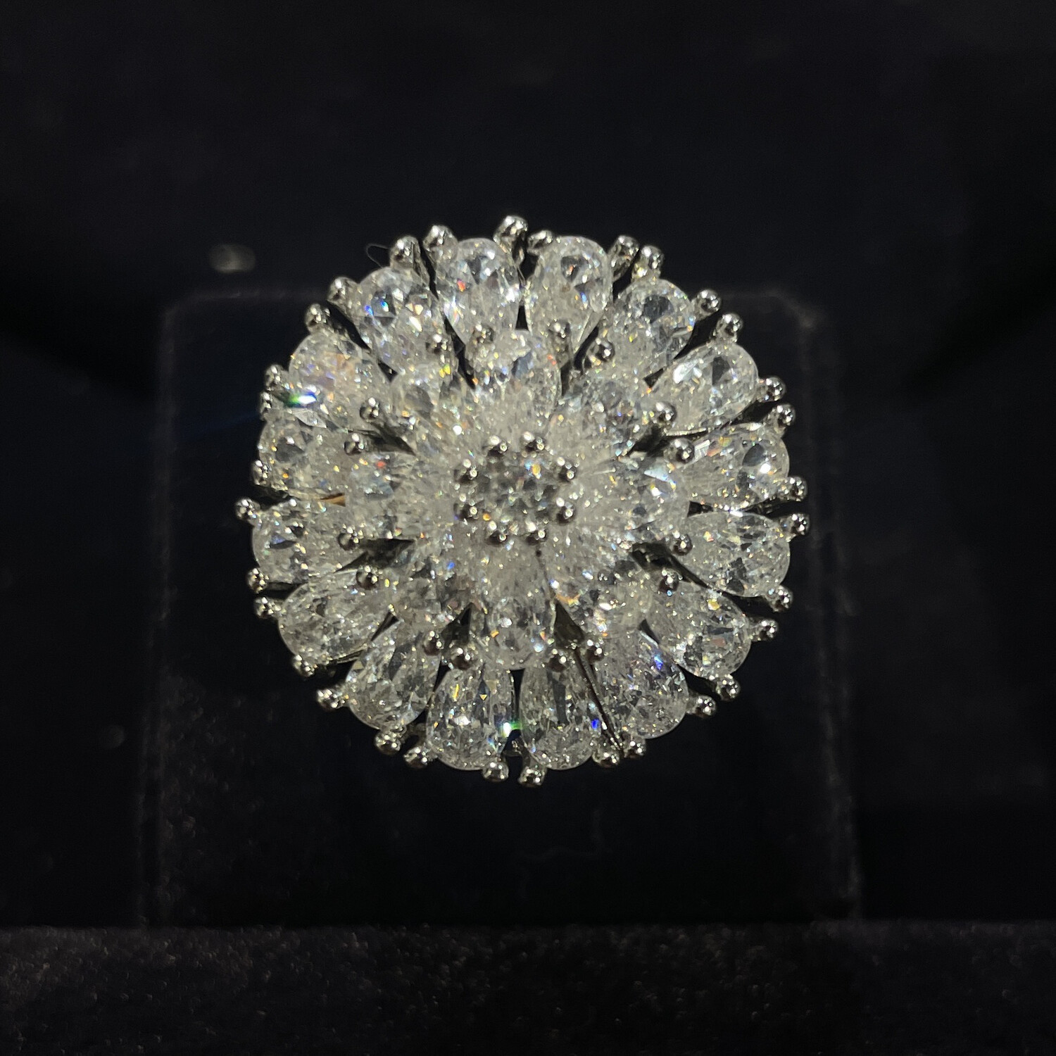 ANILLO PLATEADO CIRCULAR