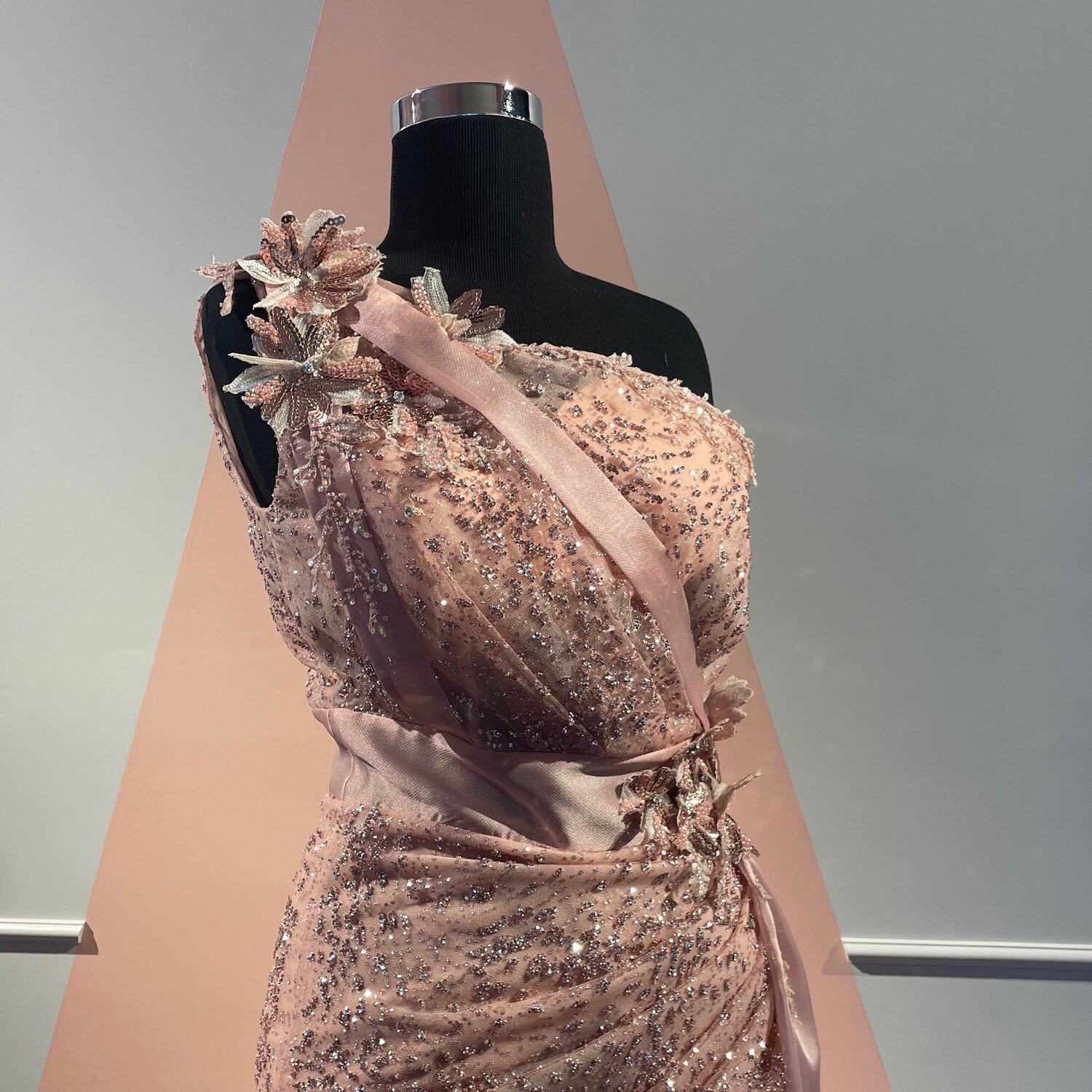 Vestido one shoulder Rosado/Powder-sz 40