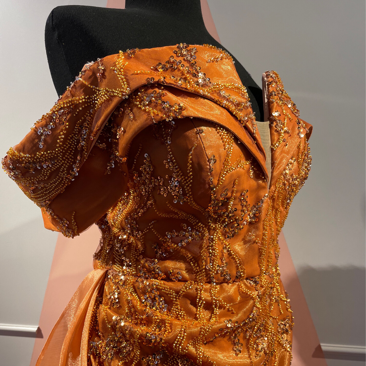 REBAJADO - VESTIDO LARGO - NARANJADO - TALLA 50 EU / 18 USA