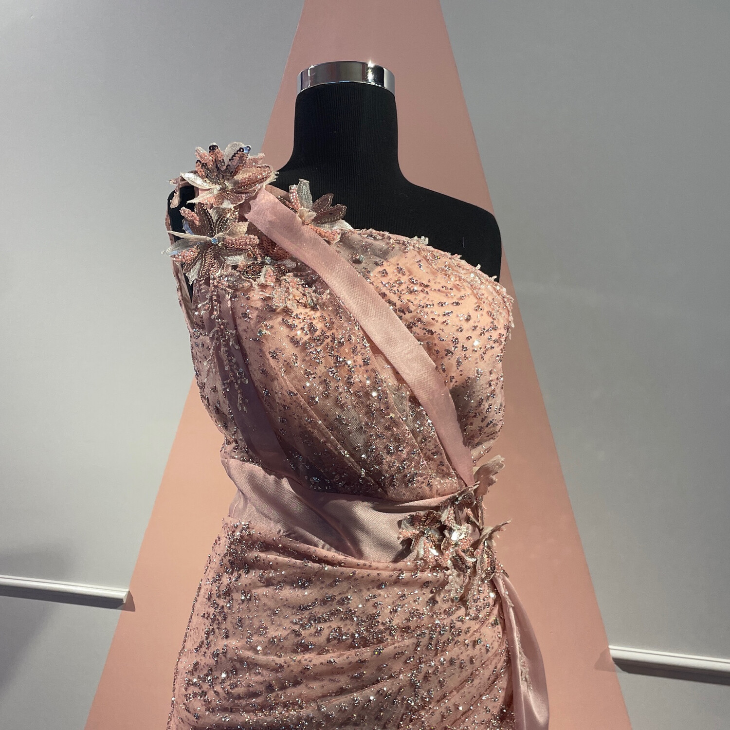 Vestido one shoulder Rosado/Powder-sz 40