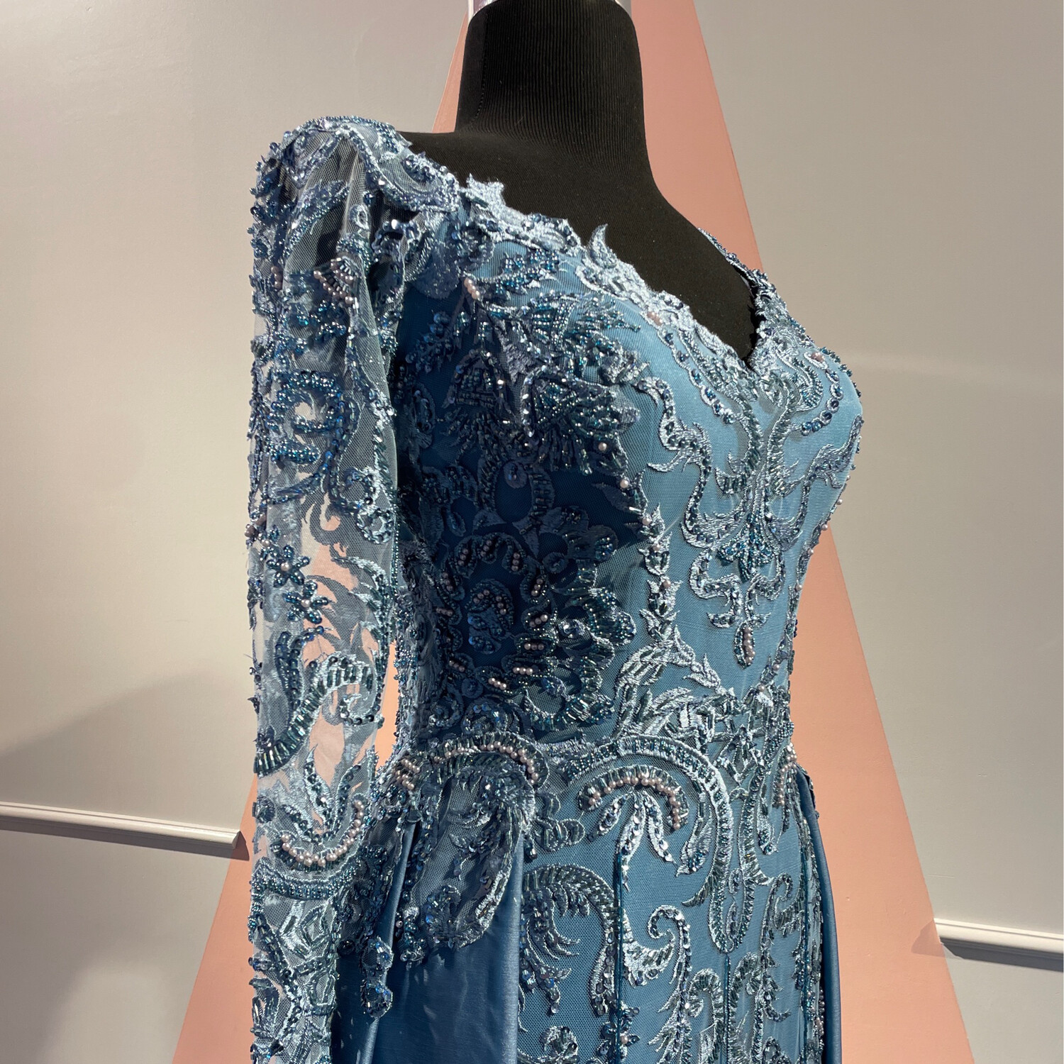 VESTIDO LARGO 	COLOR	AZUL INDIGO	INDIGO BLUE	DE	TALLA:	42	EU	/	10	US
