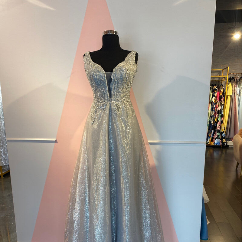 Vestido	color	Silver		de	Talla: 	8