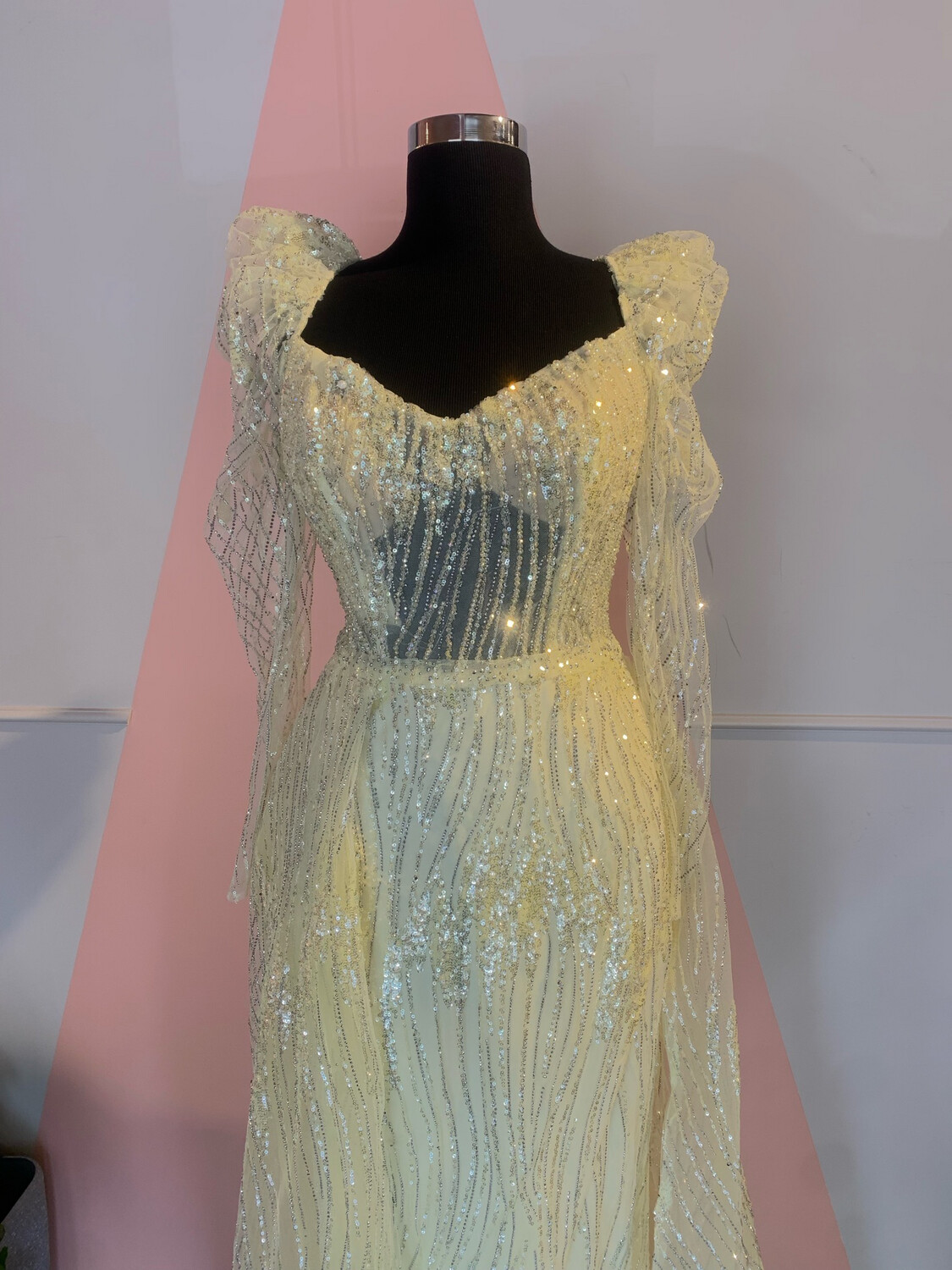 VESTIDO LARGO 	COLOR	AMARILLO	(YELLOW)	DE	TALLA:	42	EU	/	10	US