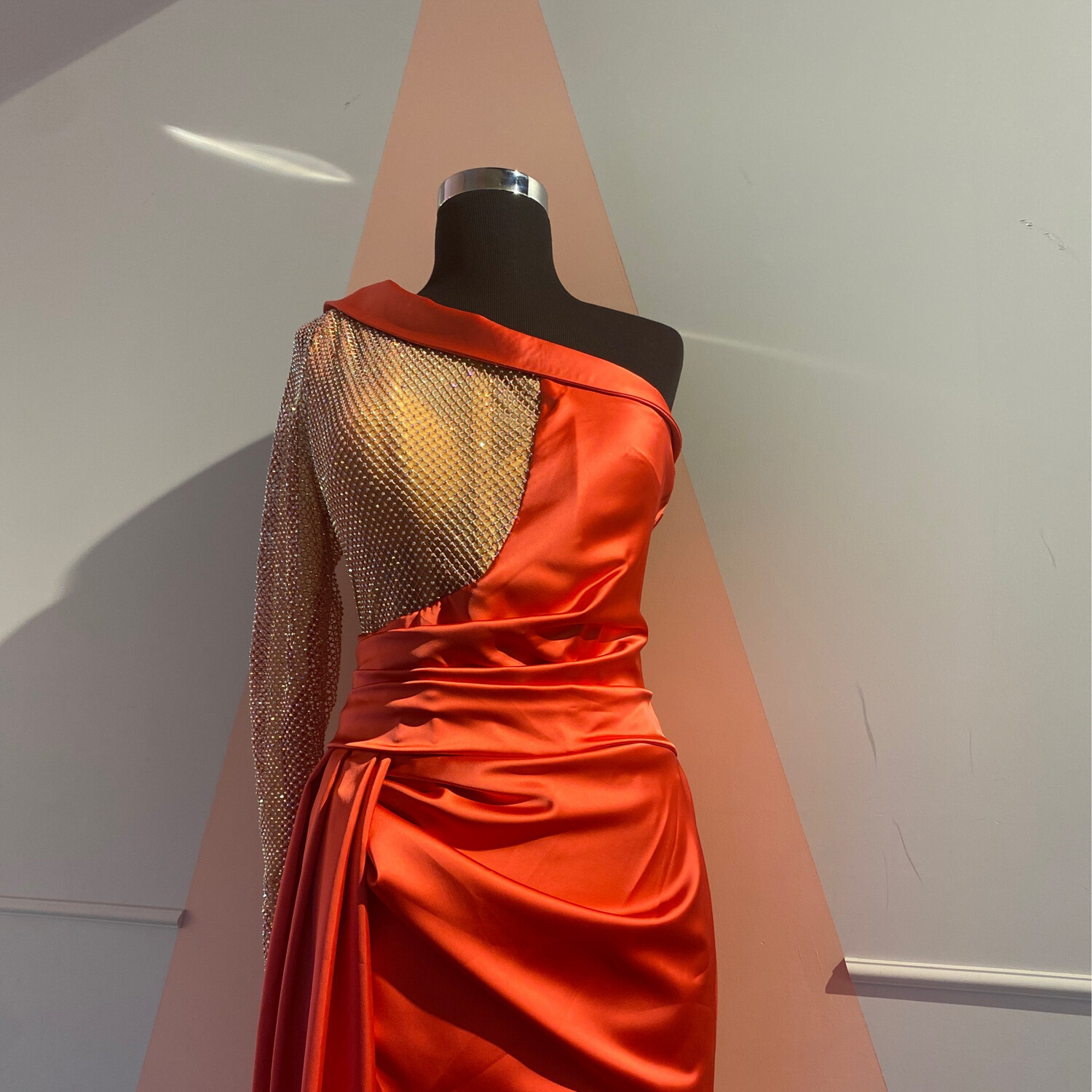 VESTIDO LARGO 	COLOR	ANARANJADO	TALLA:	44	EU	/	12	US