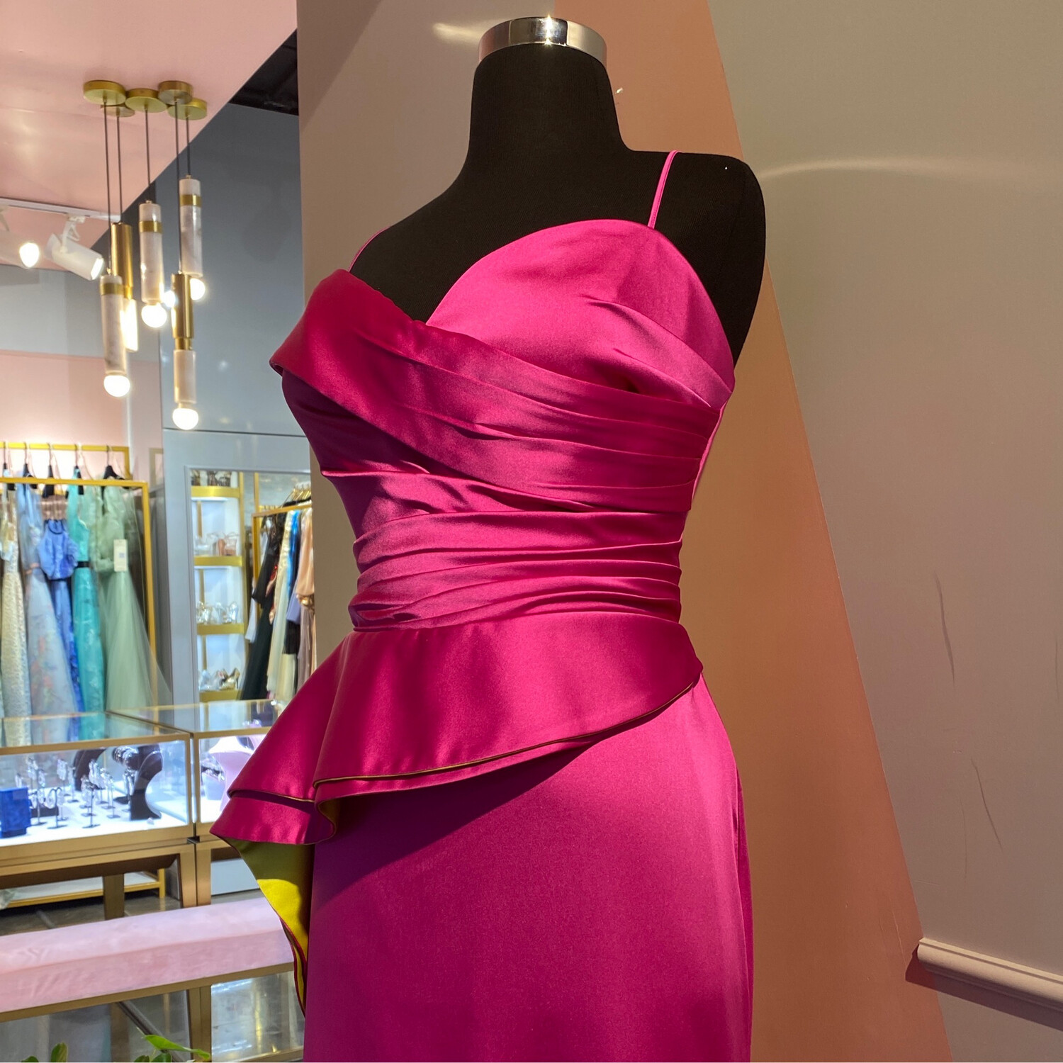 VENDIDO - VESTIDO LARGO ROSADO FUCSIA VENDIDO - VESTIDO LARGO ROSADO FUCSIA