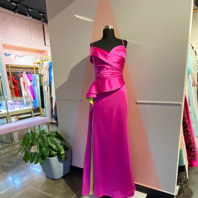 VENDIDO - VESTIDO LARGO ROSADO FUCSIA VENDIDO - VESTIDO LARGO ROSADO FUCSIA