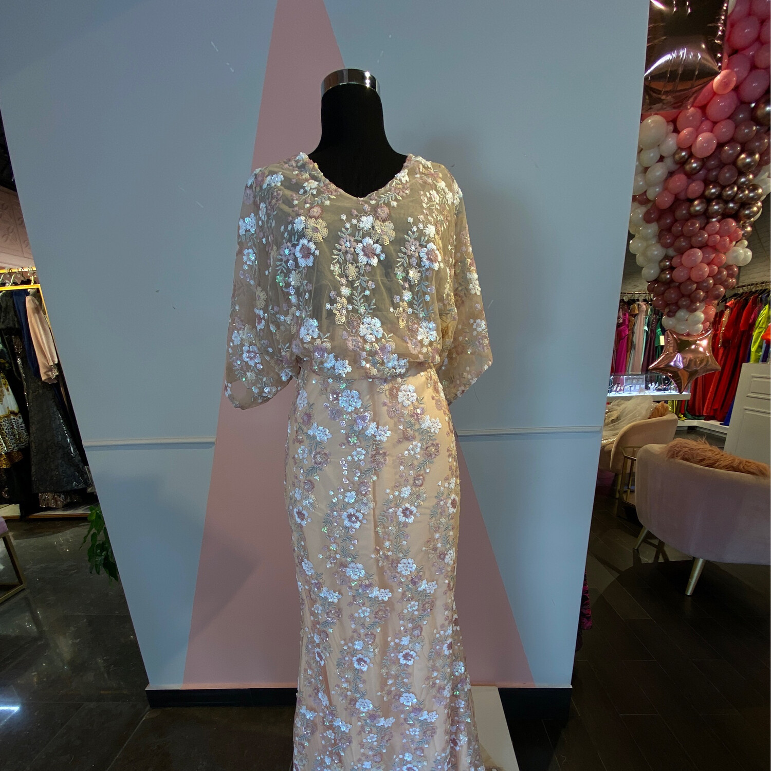 VESTIDO LARGO  EN DESCUENTO DEL 30% CORTE RECTO 	COLOR	DURAZNO