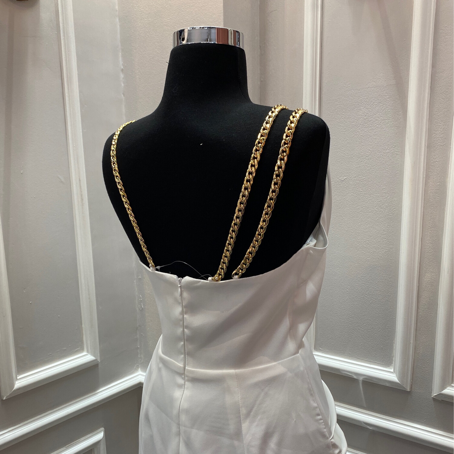 Vestido corto color blanco de talla 42