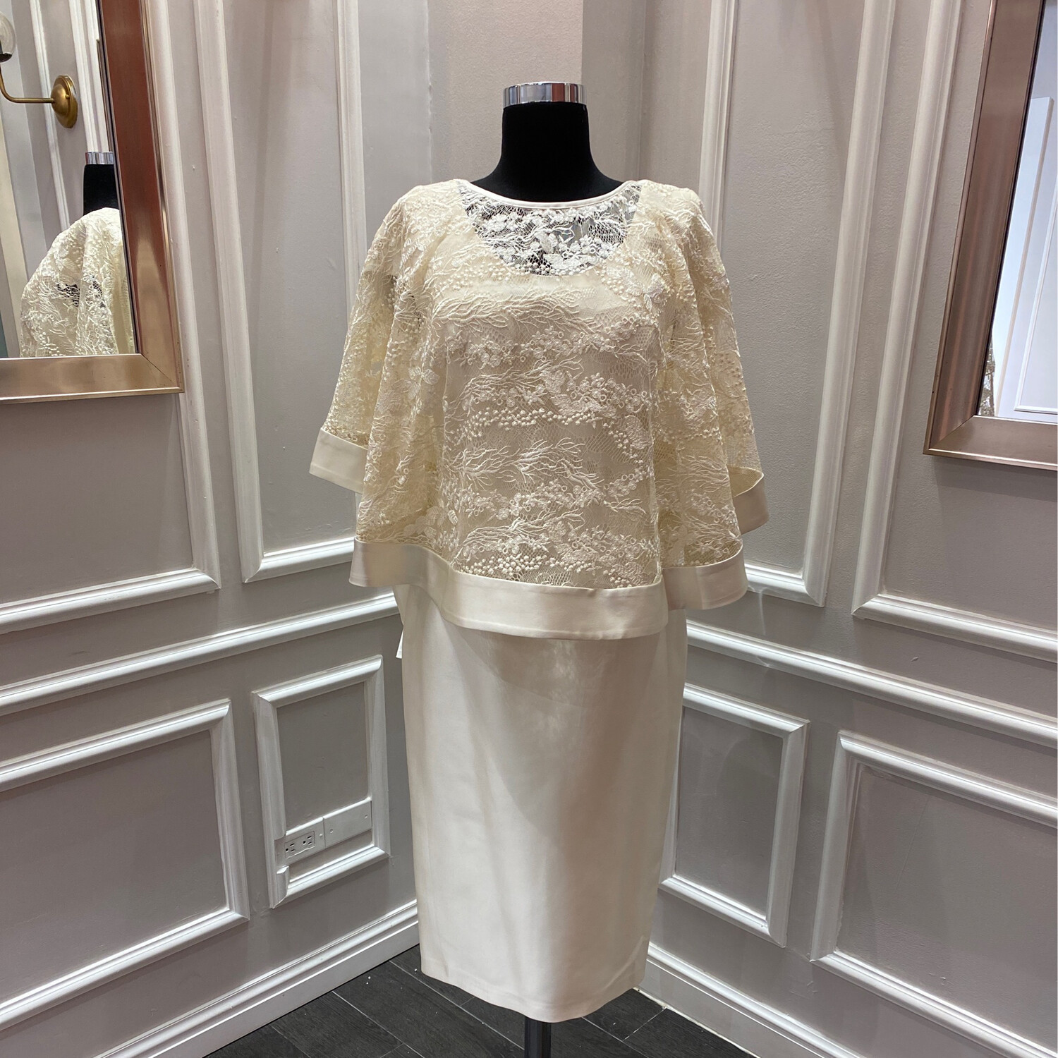 VESTIDO CORTO TUBO CON CAPA, BLANCO  DIFERENTES TALLAS