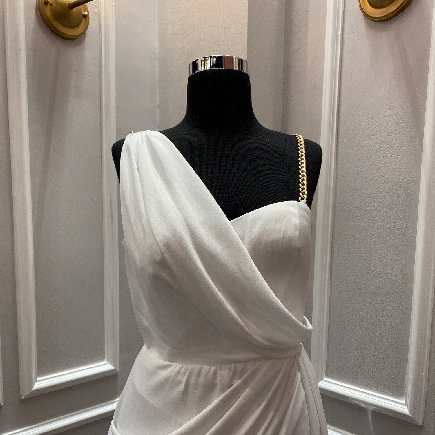 Vestido corto color blanco de talla 42
