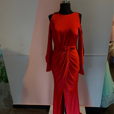 Vestido largo color rojo, talla 42