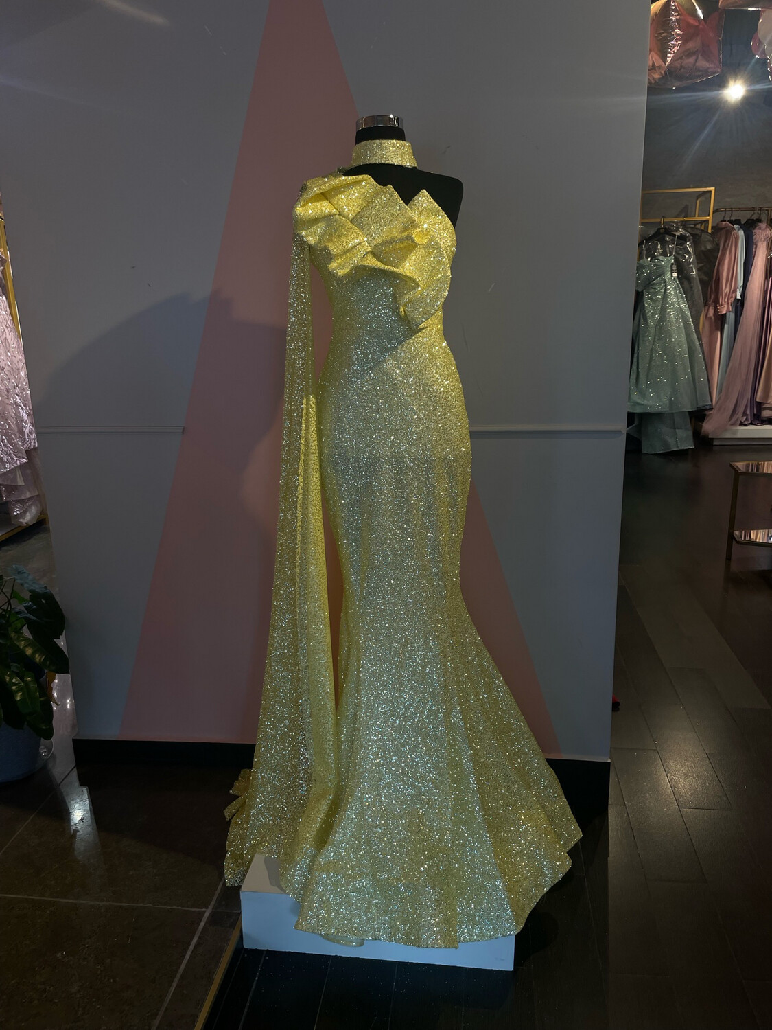 VENDIDO - Vestido Largo Amarillo- size 44 VENDIDO - Vestido Largo Amarillo- size 44